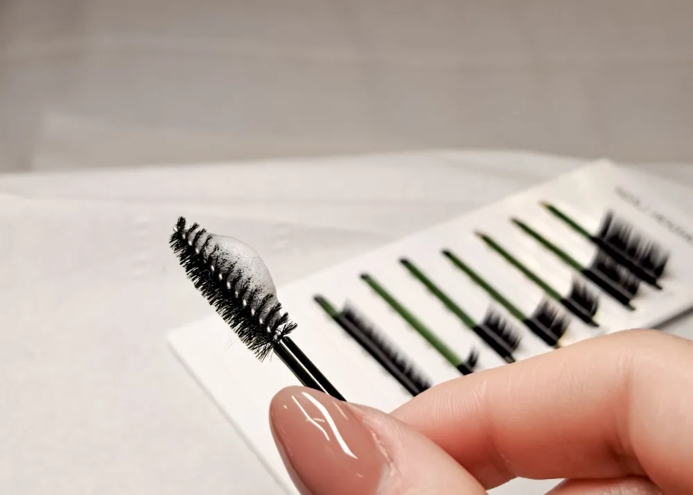 clean lash extensions