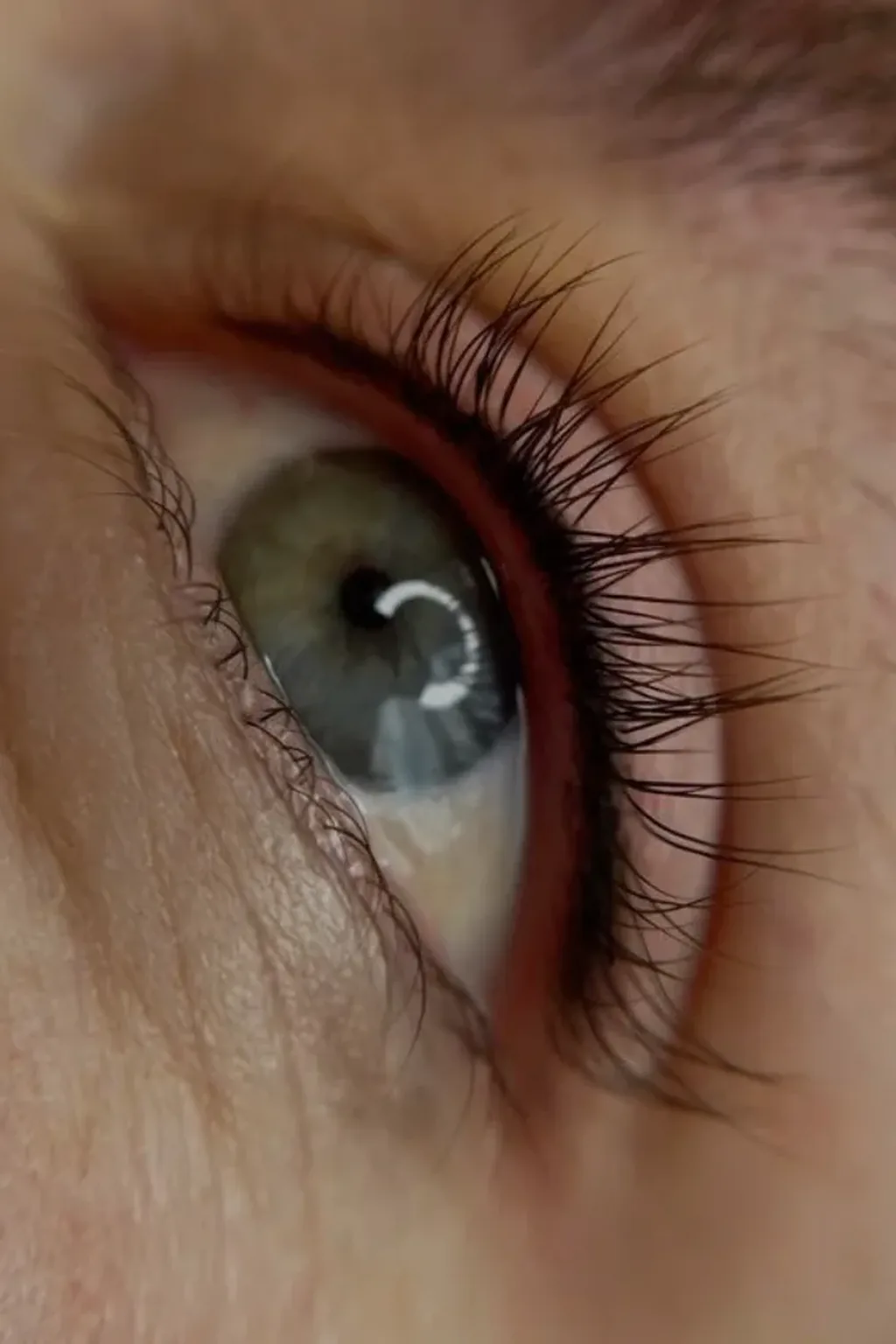 How to get permanent makeup clients when you are starting out