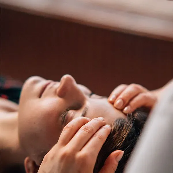 1. Sculptural Face Massage - Standard Package