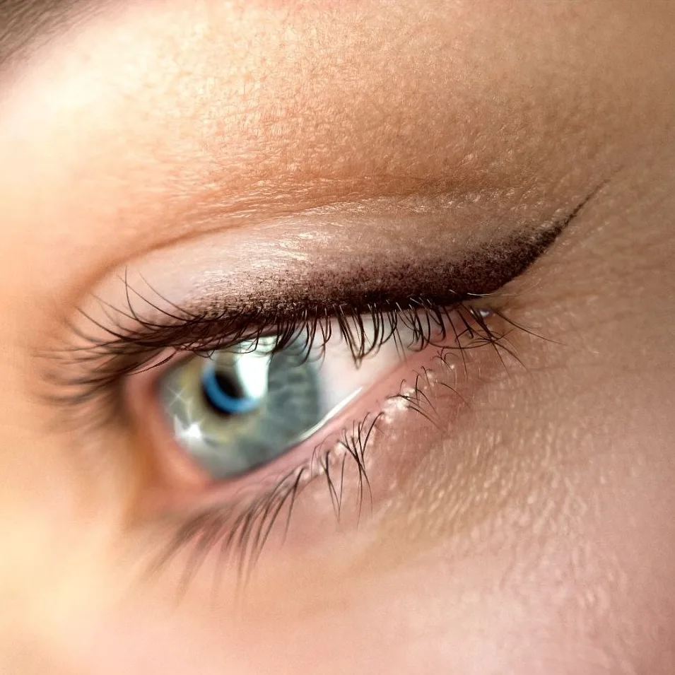 Permanent EyeLiner