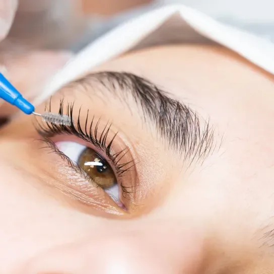 Choose Our Lash Lift & Tint and Brow Lamination Course