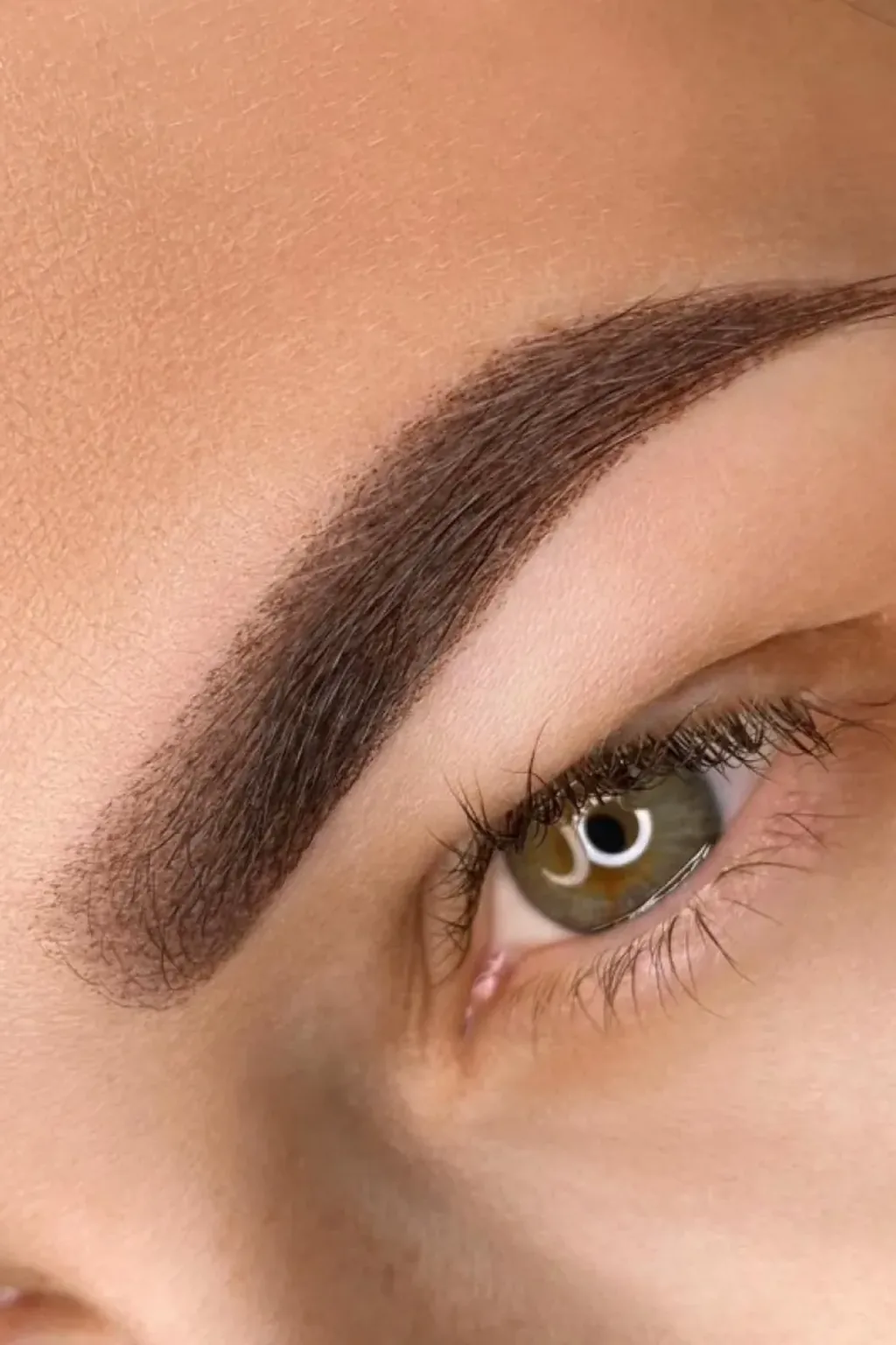 Microblading or powder brows: which to learn first