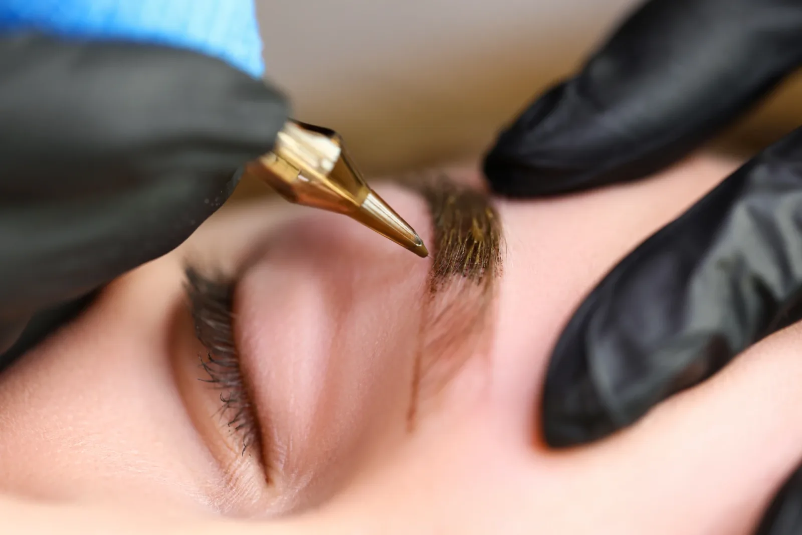 Permanent makeup training — hands-on practice at ANNAZUR Academy