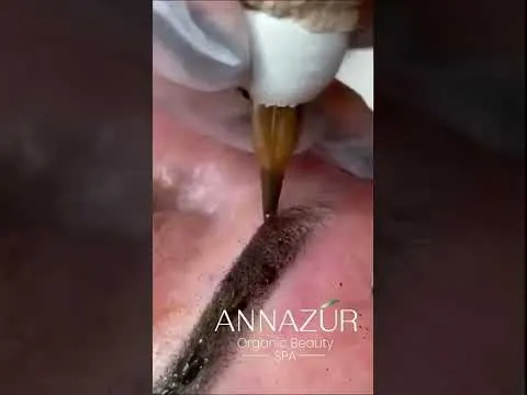 Powder ombre brows being shaped during an ANNAZUR appointment